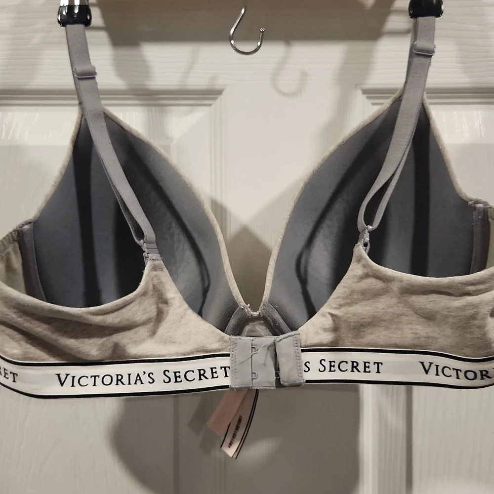 Victoria's Secret Gray Women's Bra - Picture 4 of 6